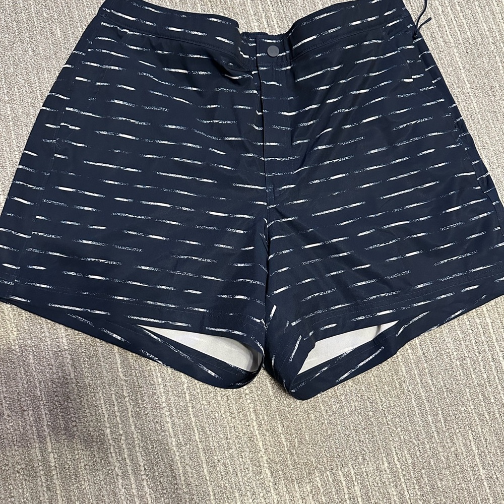 VRST Men's 5” Resort Short Print Brief Liner Size Large Navy Sand Washed Stripe